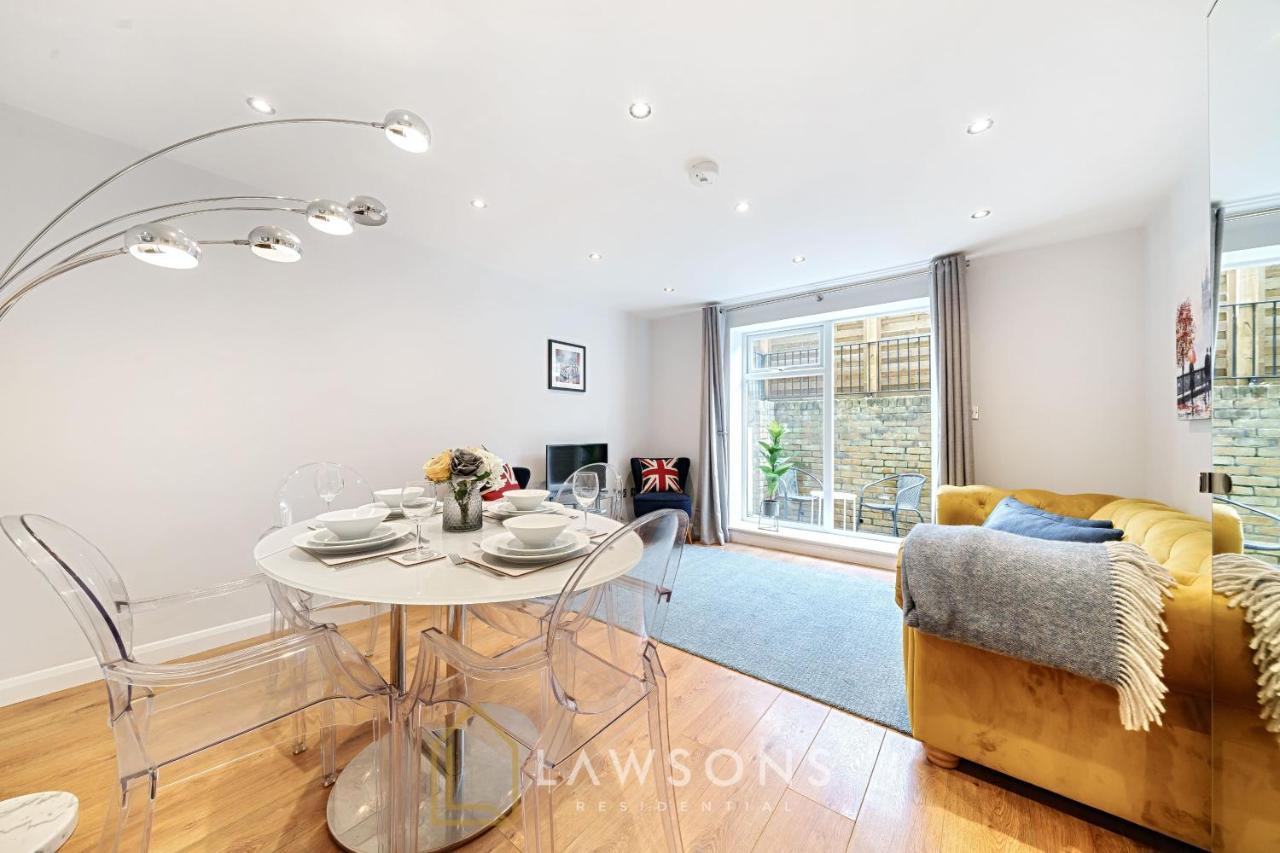 Stylish Living By Lawsons - 3 En Suites Γουίνσδορ Εξωτερικό φωτογραφία